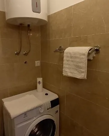 Apartment Lapis *
