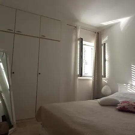 Apartment Lapis *
