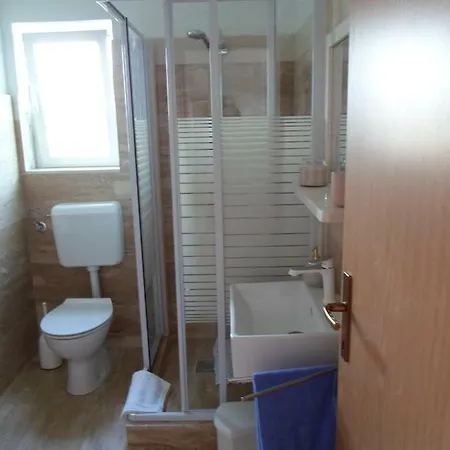 Apartment Lapis